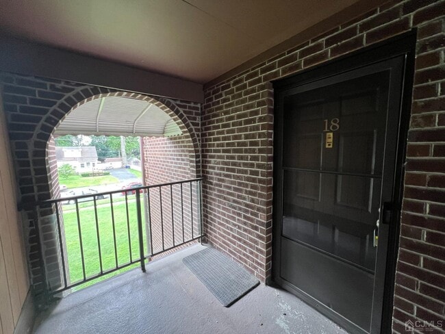 Building Photo - 18 Foxhall