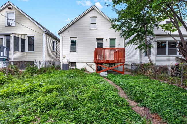 Building Photo - 4446 Itaska St
