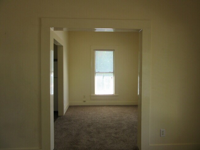 Foto del edificio - 1430 S 12th St