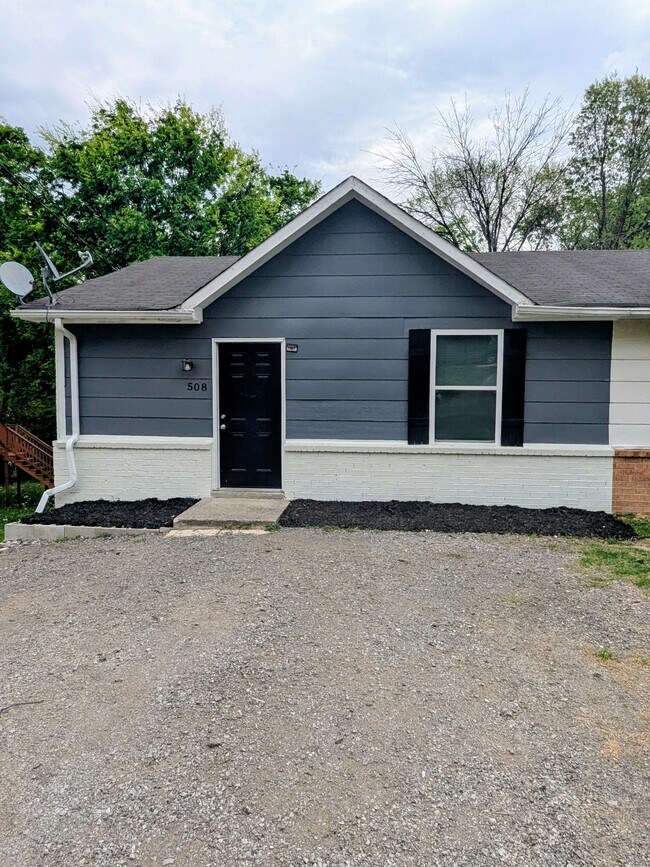Building Photo - 508 Cedarmont Dr