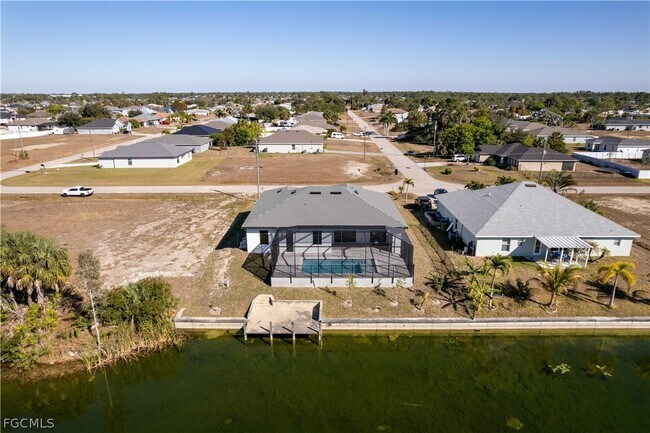 Foto del edificio - 3318 NE 13th Pl