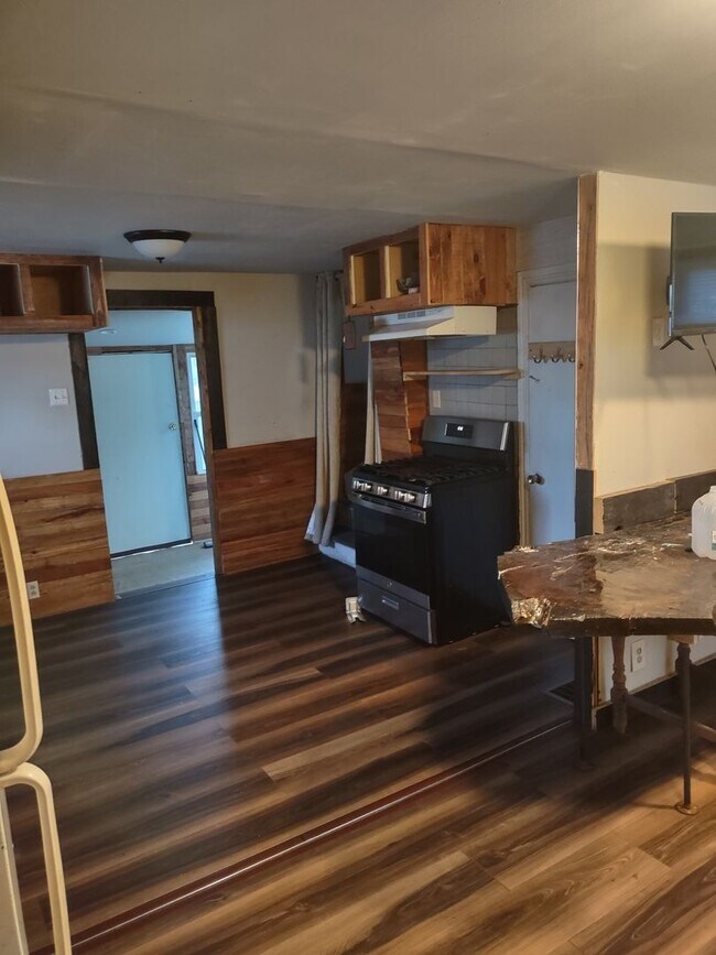 Foto del edificio - 2417 Maple Ave