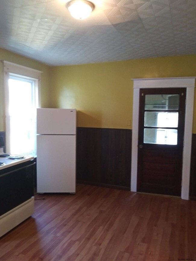 Building Photo - 1058 Forest Rd
