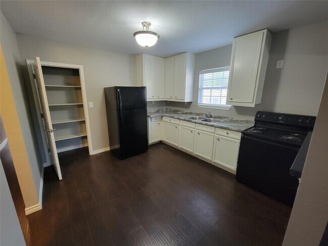 Foto del edificio - 715 11th St