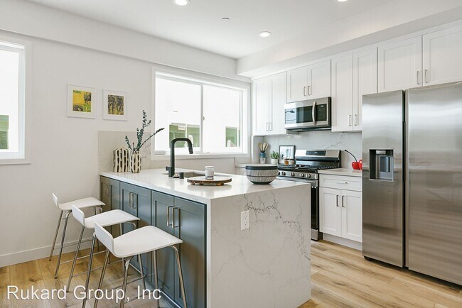 Foto del edificio - 4 br, 3 bath House - 14667 W Sara Ln