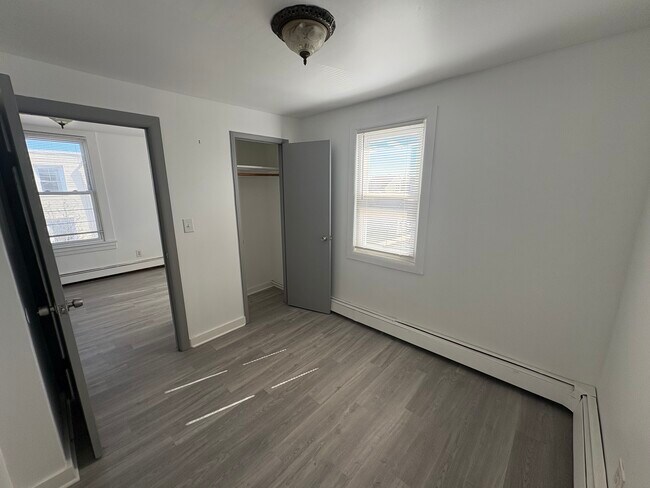 Foto del edificio - 91 Main Ave