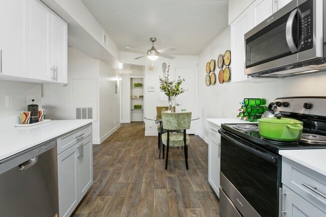 Foto del edificio - Palm Crest at Station 40