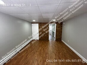 Building Photo - 1137 W Main St