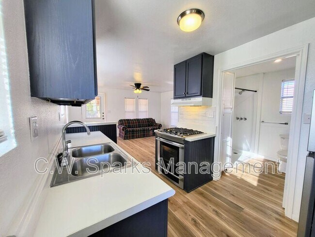Building Photo - 308 Carson Cir