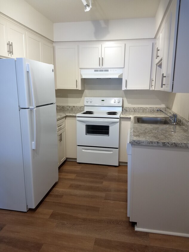 Wayzata Lakes Apartments in Wayzata, MN