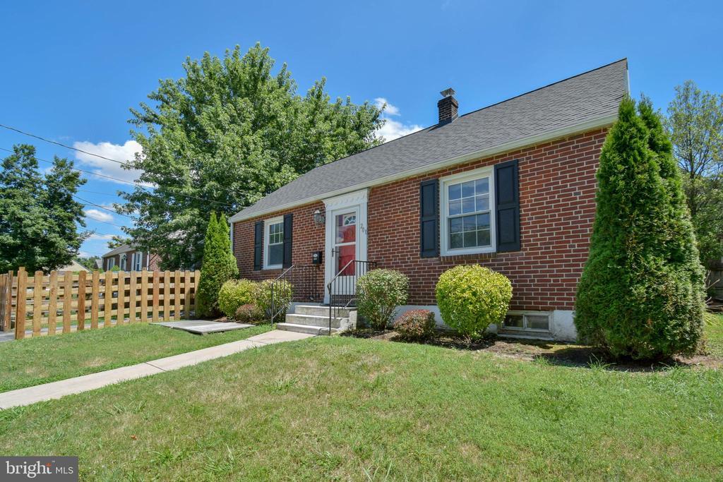 Primary Photo - 200 Garrett Rd