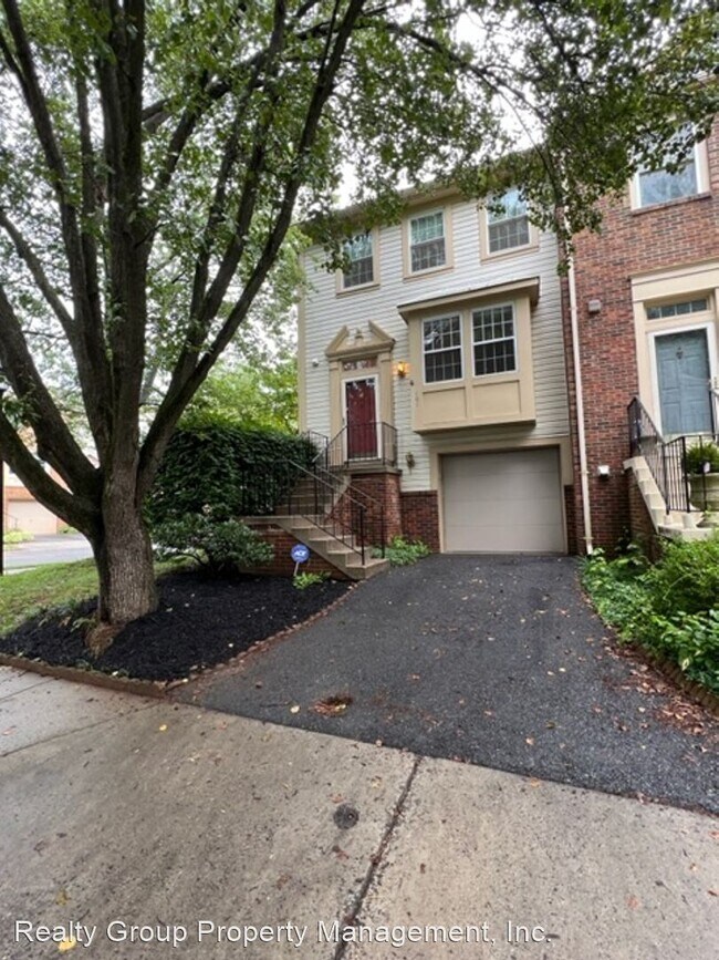 Building Photo - 3 br, 2.5 bath House - 101 LEAFCUP RD