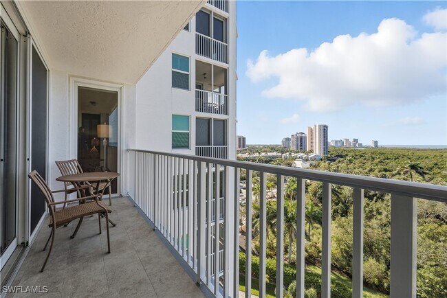 Foto del edificio - 6361 Pelican Bay Blvd