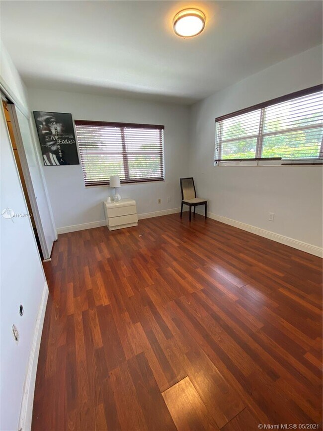 Building Photo - 345 Cadima Ave