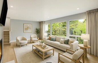 Building Photo - 339 Vine St