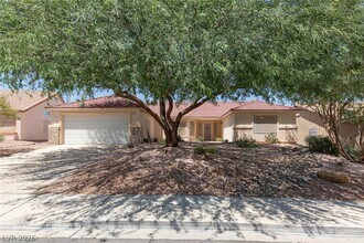 Building Photo - 327 Perry Ellis Dr