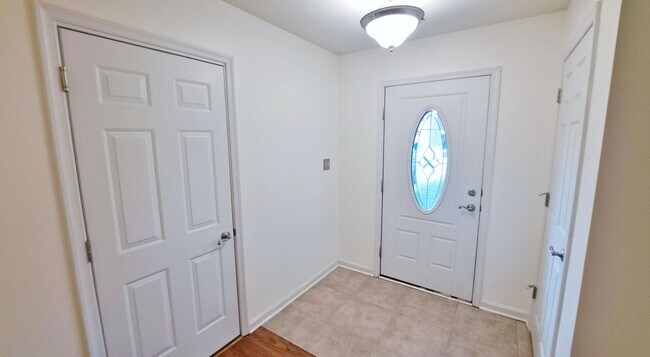 Foto del edificio - 3 Bed / 2-1/2 Bath Single Family Townhome with 1-Car Garage