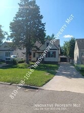 Building Photo - 533 W Pulaski St