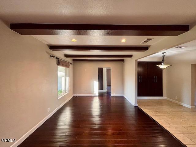 Foto del edificio - 1900 Lundy Ave