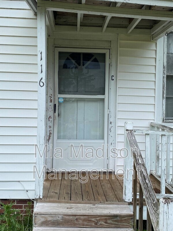 Building Photo - 116 Ivey St