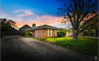 Building Photo - 6913 Sierra Dr