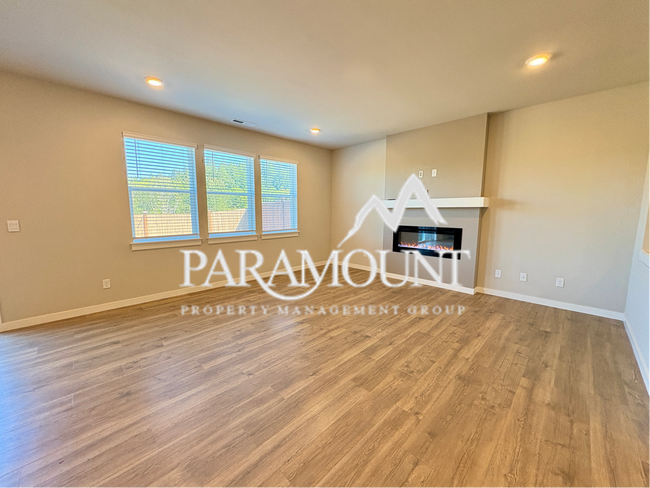 Foto del edificio - Charming 5 Bedroom Port Orchard Rental!
