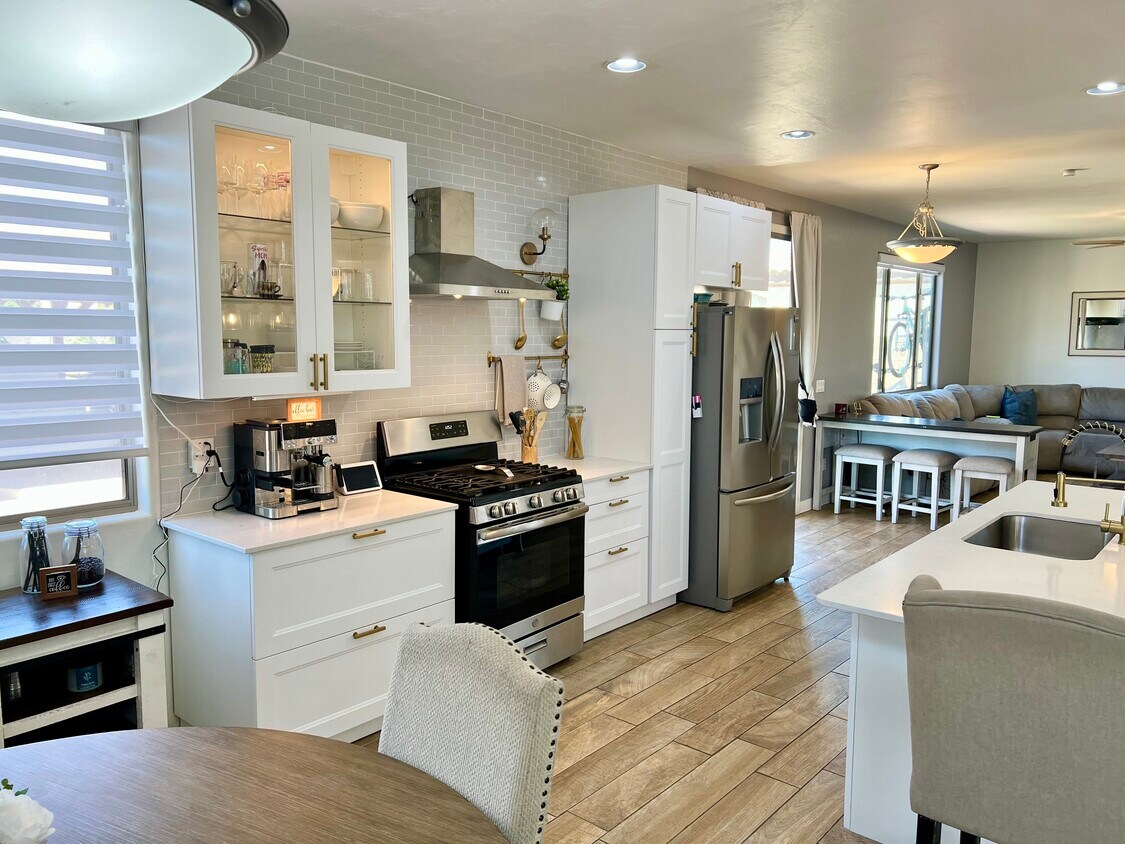 Foto principal - 6388 W Copper Leaf Dr