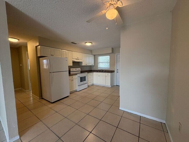 Foto del edificio - 849 Ave O SW