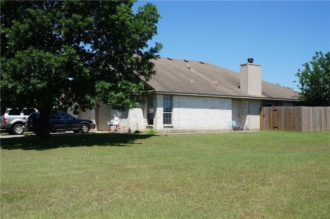 Building Photo - 201 Axis Deer Trail
