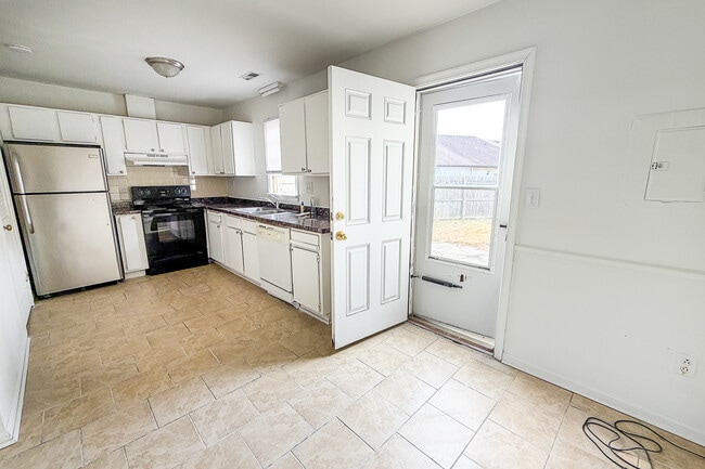 Building Photo - 1038 Wickford Ct