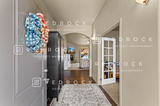 Building Photo - 9508 N Awbrey Ct