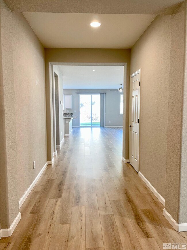 Foto del edificio - 14151 Glowing Amber Ct