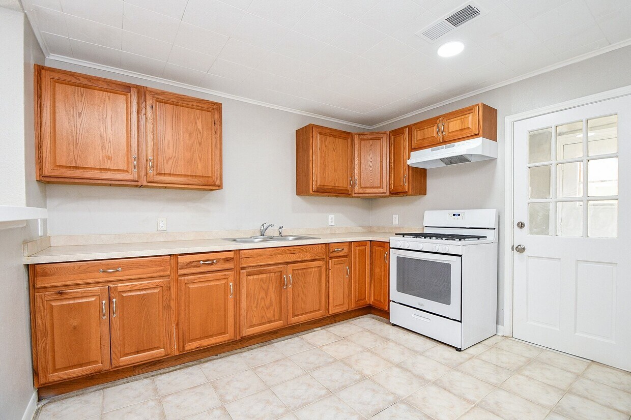 Foto del edificio - 1606 Harris Ave