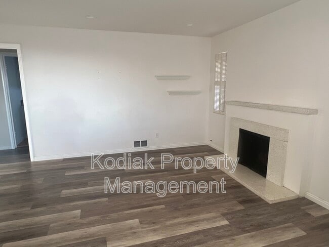 Foto del edificio - 2153 Broadmoor St S