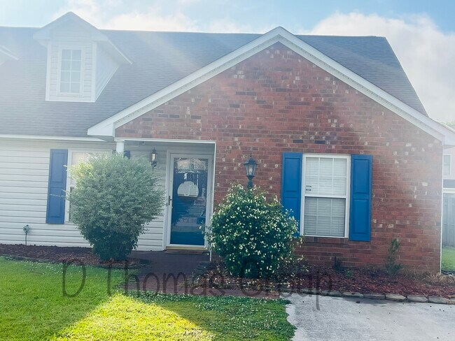 Building Photo - 122 Emily Dr