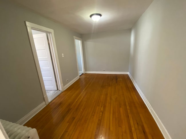 Building Photo - 4210 N Kilpatrick Ave