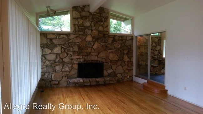 Building Photo - 425 MT Jupiter Dr SW