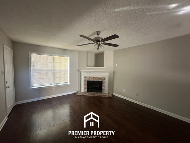 Foto del edificio - 10140 Cameron Ridge TR