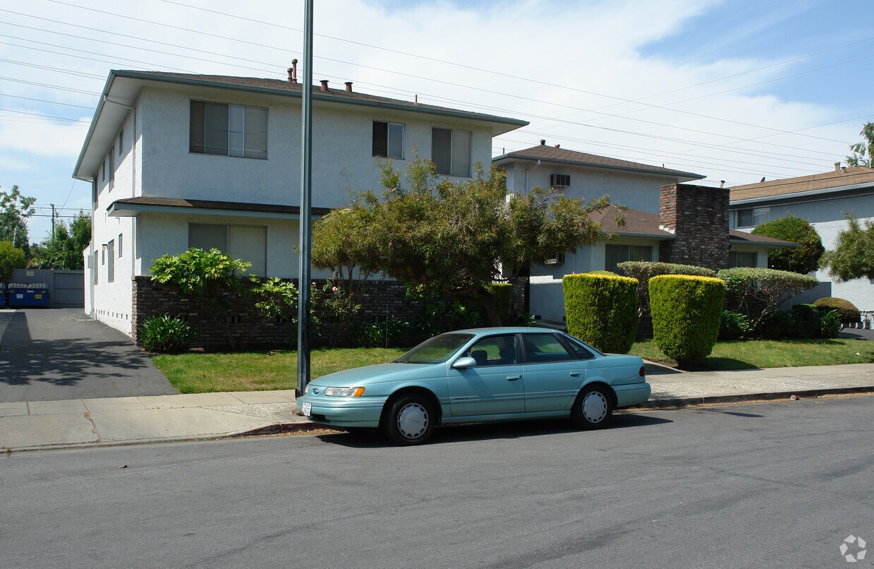 Primary Photo - 676 Garland Ave
