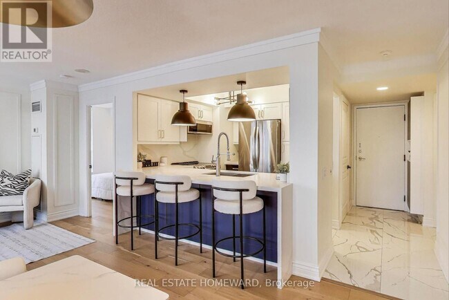 Building Photo - 5 Northtown Way