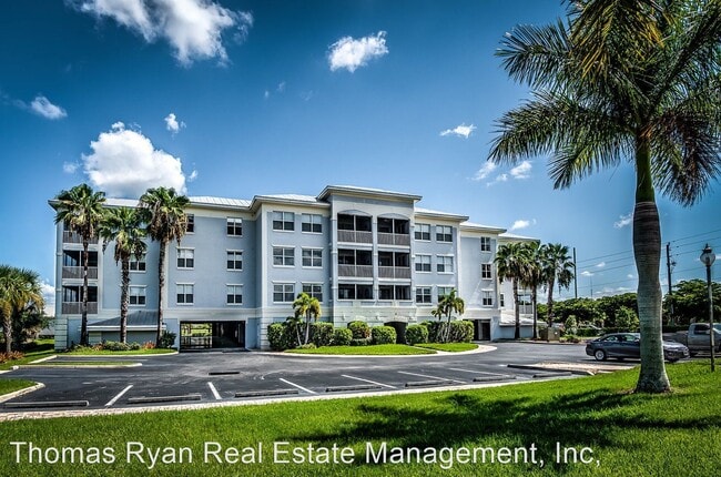 Building Photo - 2001 Bal Harbor Blvd