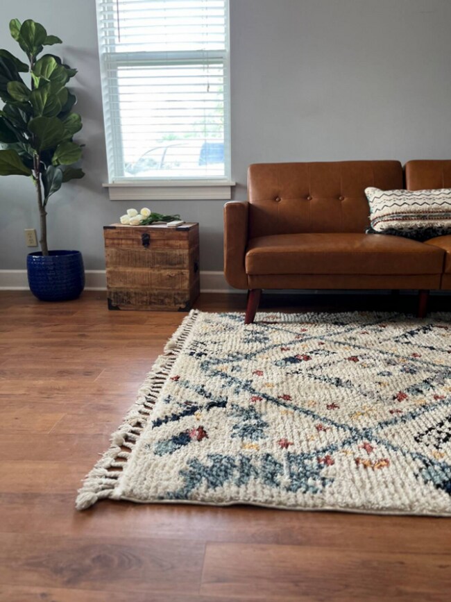 Foto del edificio - Charming Fully Furnished 1 Bedroom Cottage in Downtown Augusta – All Utilities Included!