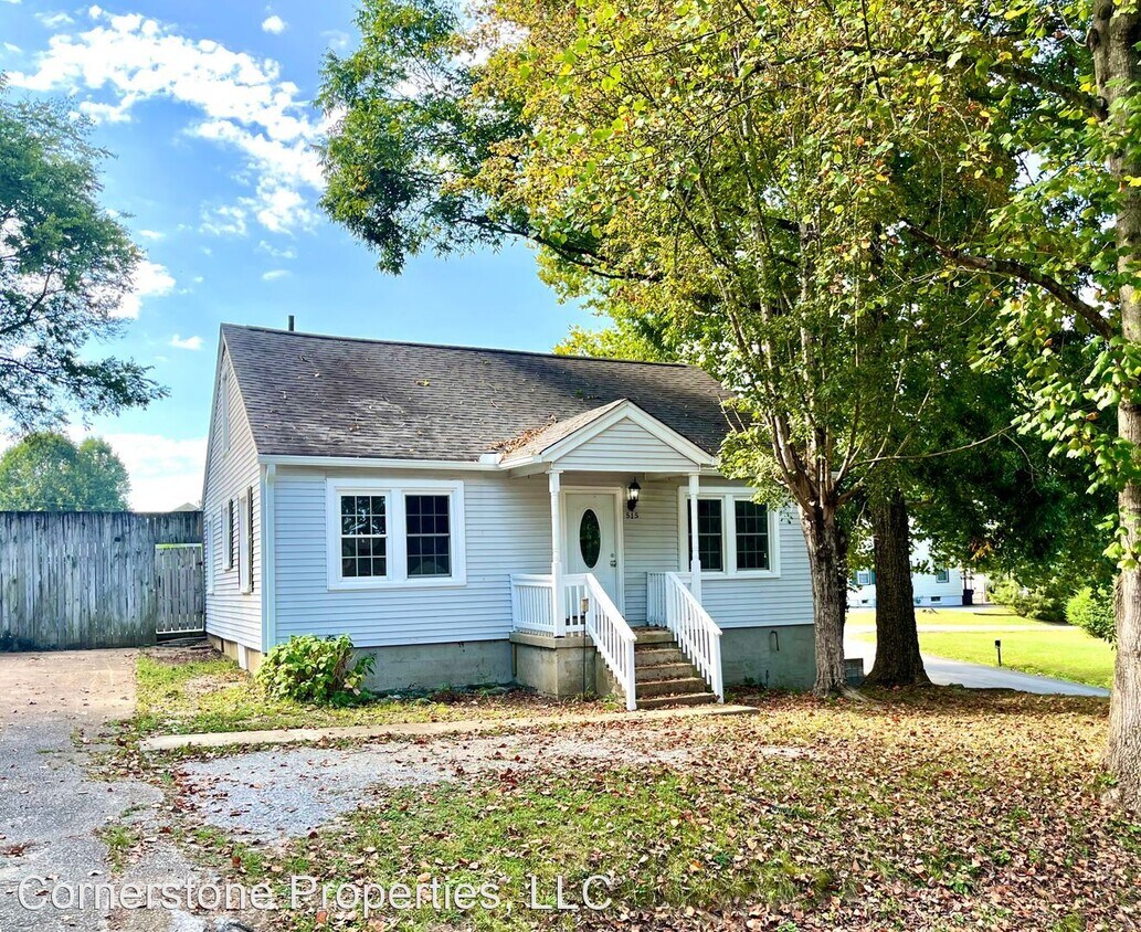 3 br, 3 bath House 515 Green Acres Drive House Rental in Columbia