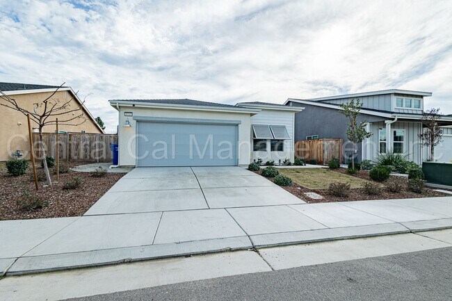 Building Photo - 3 Bedroom/2 Bath Home with Solar in Gossam...