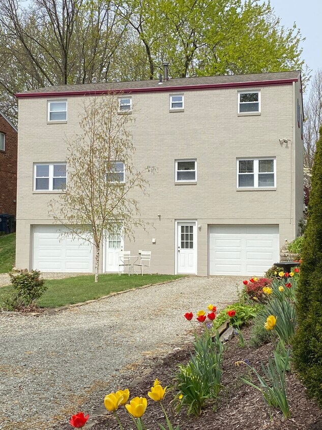 Private garage/opener and basement - 20 Theodore Dr