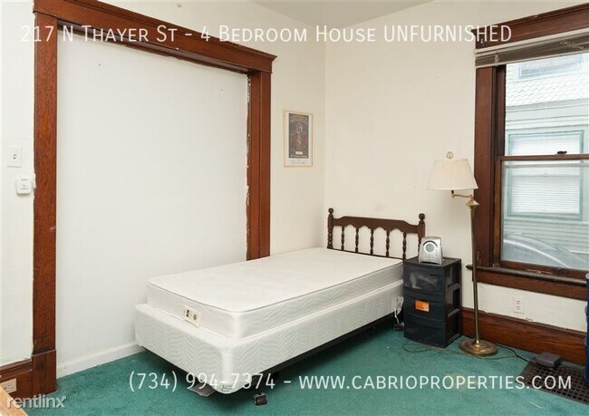 Foto del edificio - 217 N Thayer St