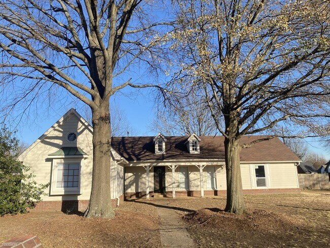 Building Photo - 3 br, 2 bath Condo - 2576 Laurelcrest Dr