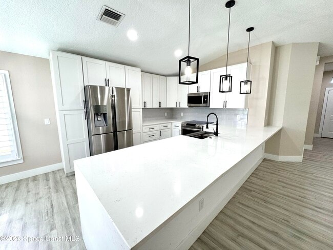 Foto del edificio - 210 Wickham Lakes Dr