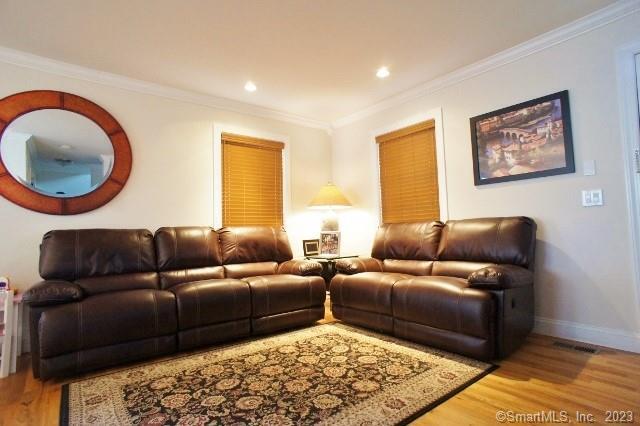 Building Photo - 42 Stuart Ave