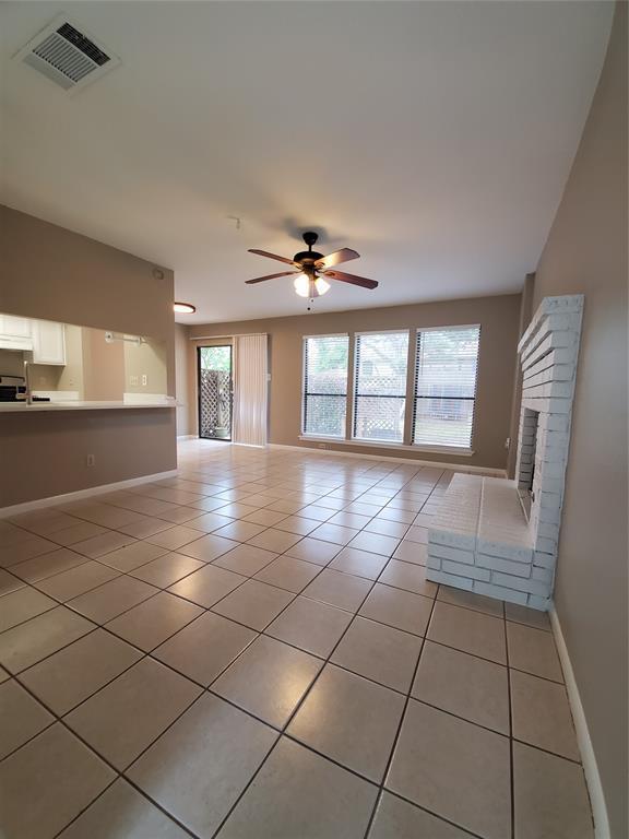 Building Photo - 9008 Sanger Dr